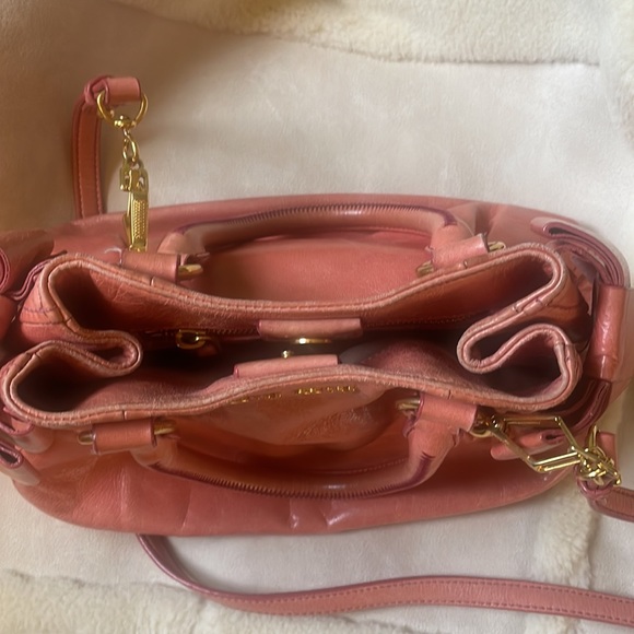 Miu Miu Bow Bag in Pink Vitello Lux Top Handle Cross Body Satchel Barbiecore - Picture 3 of 6